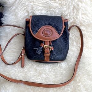 Small vintage, Dooney and Bourke bag